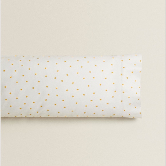 Zara 2 reversible pillow cases 12”x19.5” - Picture 3 of 3